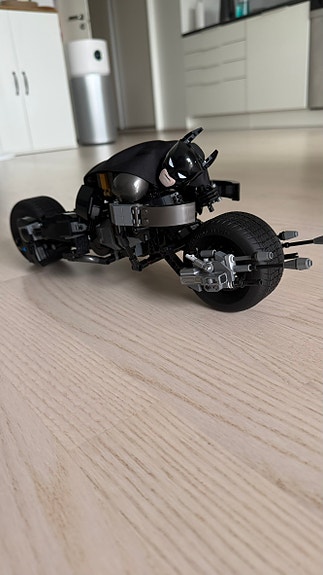 LEGO Super Heroes Batman and Batpod 76273