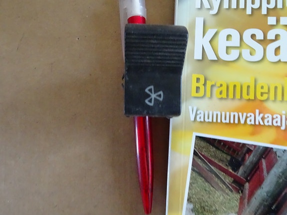 Puhalitmen  katkaisija    Fiat  131    ?