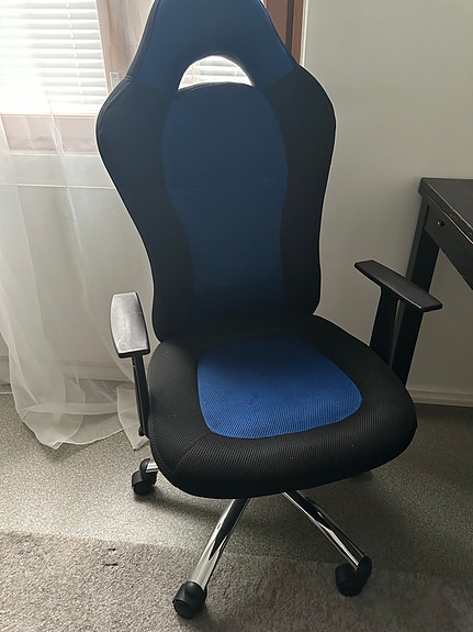 Office chair and table