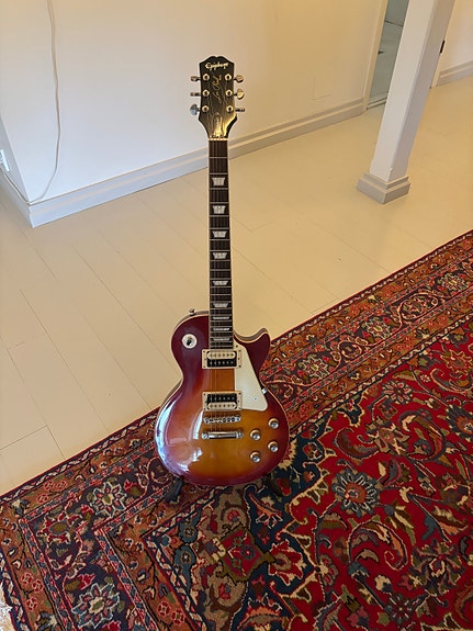 Epiphone Les Paul cheery sunburst