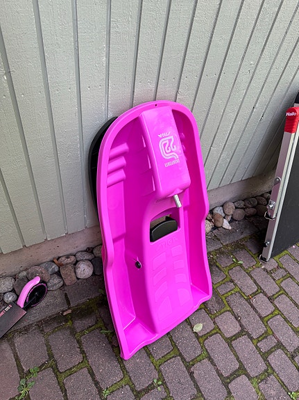 Stiga pulkka pinkki jarruilla