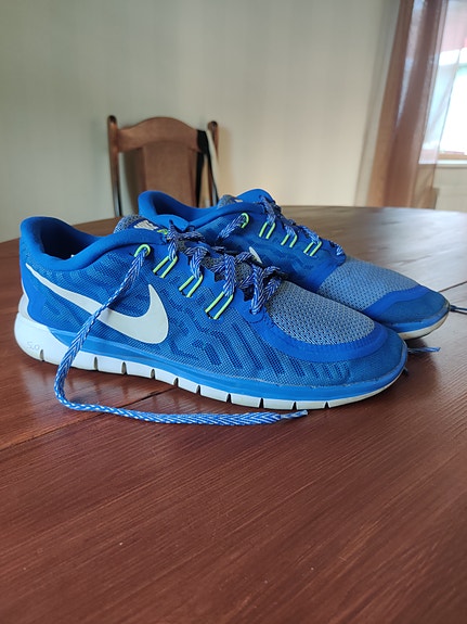Nike Free 5.0 juoksukengät sininen/valkoinen EU 45 – sisäpohjalliset puuttuvat