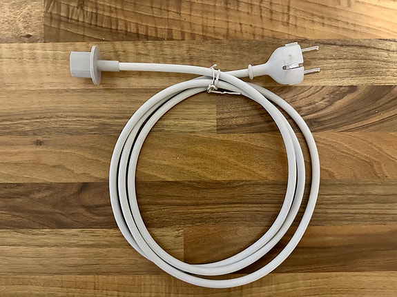 Virtajohto apple näyttöön