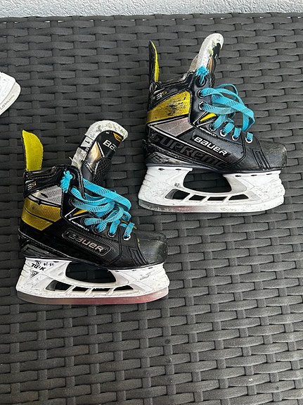 Bauer Supreme 3S jääkiekkoluistimet koko JR 1 eli 33,5 (EE)