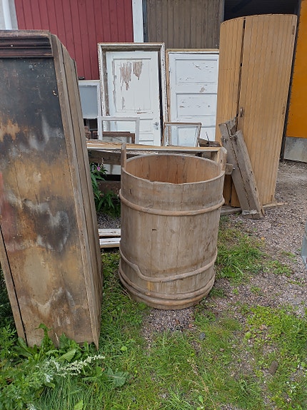 Vanha suuri puinen saavi H831