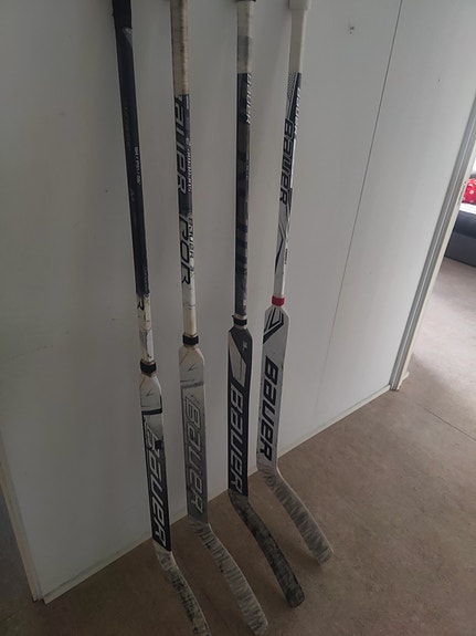 jääkiekko maalivahdin mailoja