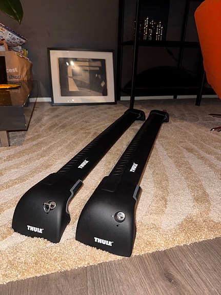 Käyttämättömät Thule Wingbar Edge telineet
