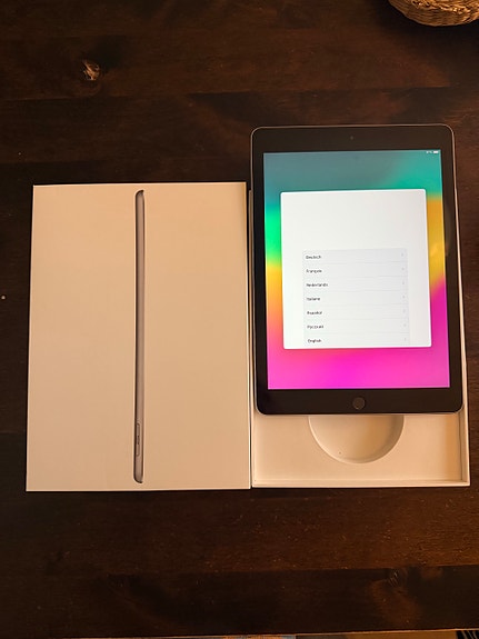 Apple iPad 6th gen 32gb