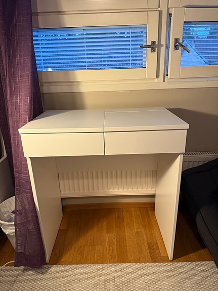 Ikea Brimnes kampauspöytä