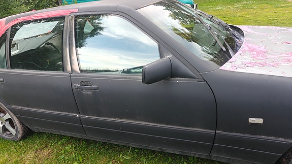 W140 etu oikea ovi