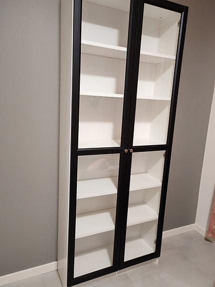 IKEA Billy kirjakaappi lasiovilla