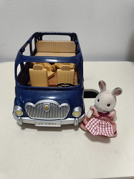 Sylvanian Families sininen minibussi