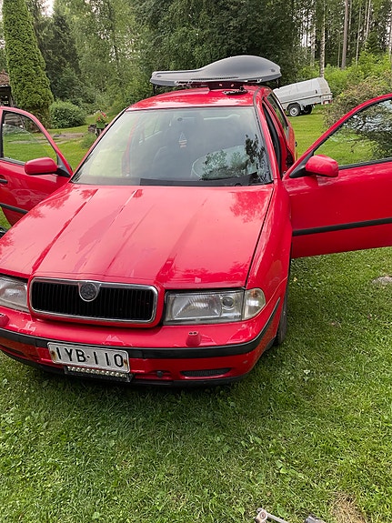 Skoda Octavia mk1 1.8 2000 osat