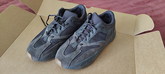 Yeezy 700 Utility Black