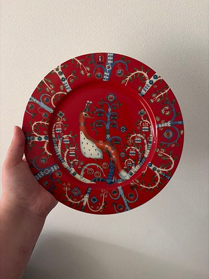 Iittala lautanen punainen kuvioitu