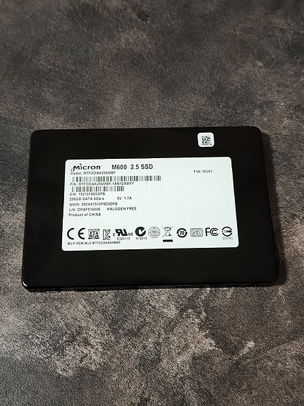 256GB SSD (2,5")
