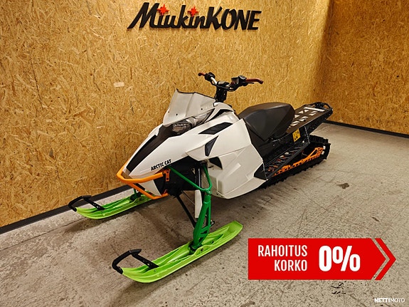 KESÄKAMPANJA Arctic Cat M800 153" - 0 % Rahoitus - Lahjakortti