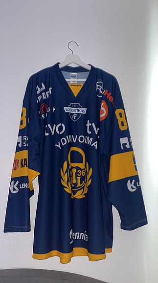 Myydään Rauman Lukko paita