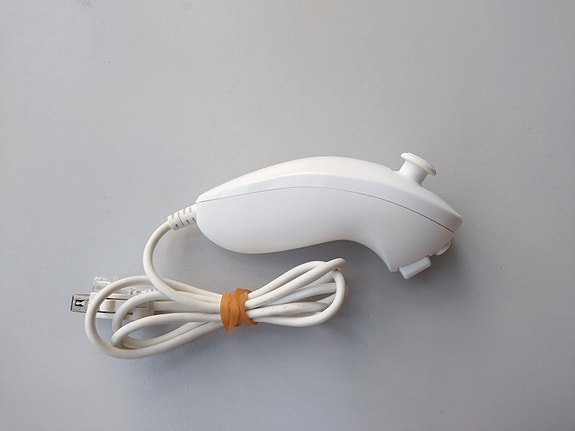 Nintendo Wii Nunchuk (valkoinen)