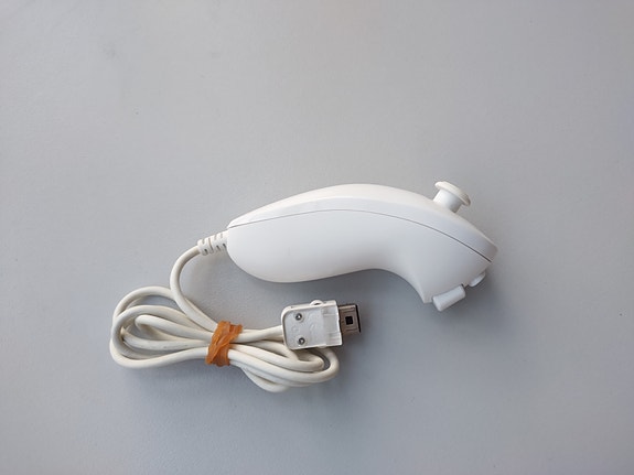 Nintendo Wii Nunchuk (valkoinen)