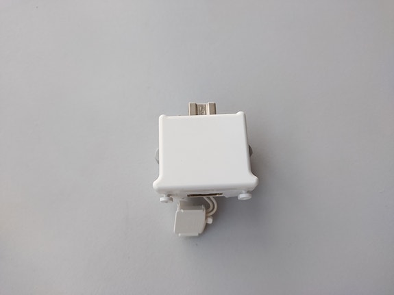 Valkoinen Wii MotionPlus -adapteri (RVL-026)