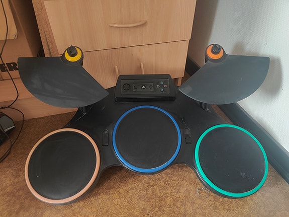 Myynnissä Ps3 Rummut