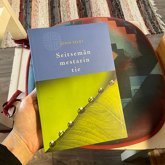 Seitsemän mestarin tie kirja