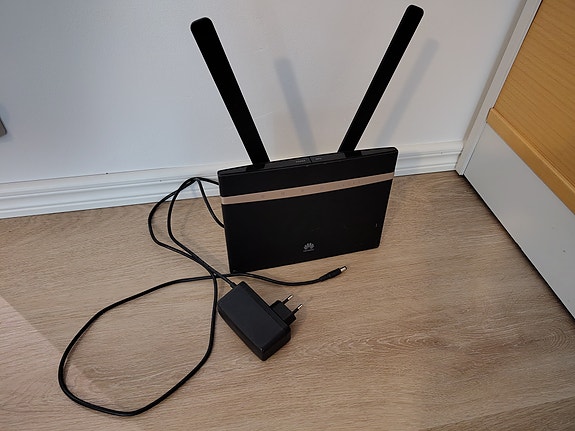 Huawei B525s-23a LTE-reititin