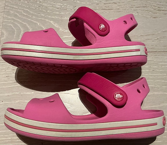 Tyttöjen Crocs sandaalit koko 33 34 J2 hyvä kunto kesäkengät Kotka