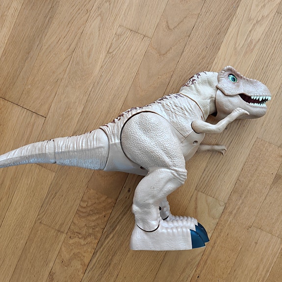 T-Rex dinos unleashed