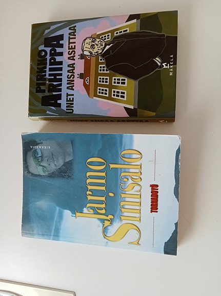 Pirkko Arhippa ja Jarmo Sinisalo romaanit
