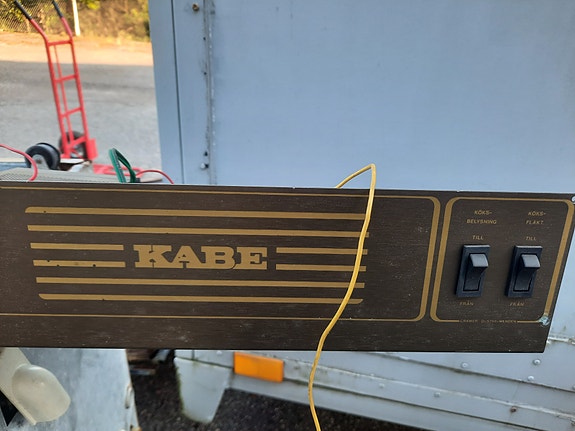 Kabe hallintalaitteiden paneli