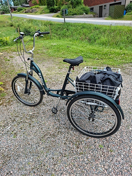 aikuisten kolmipyörä