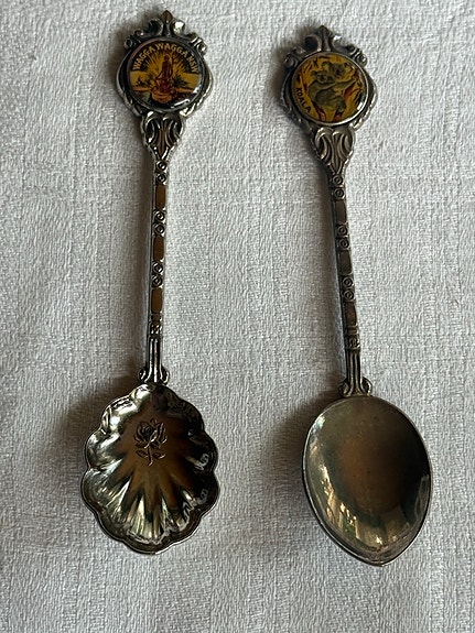 Product image 1 of 2