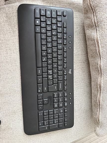 Logitech K540 langaton näppäimistö ja M310 hiiri musta