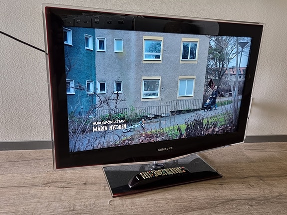 Samsung 32" tv näyttö