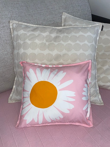 Marimekko pieni tyyny ja keittiöpyyhe