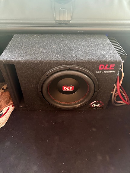 12" DLE koteloitu subbari ja T1 XTR vahvistin