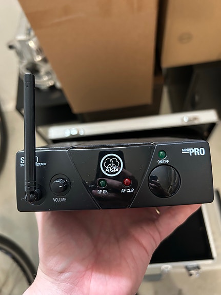 Akg langaton mikrofoni