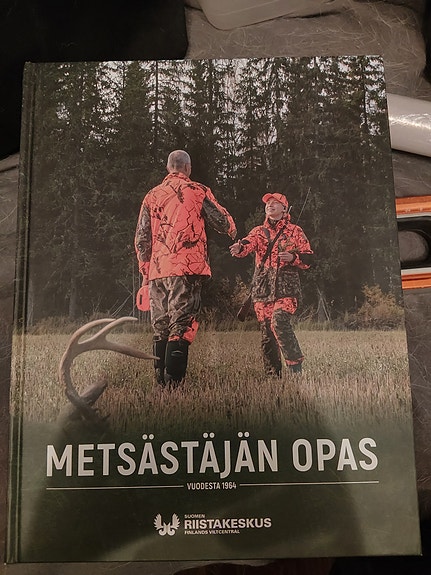 Metsästäjän opas kirja