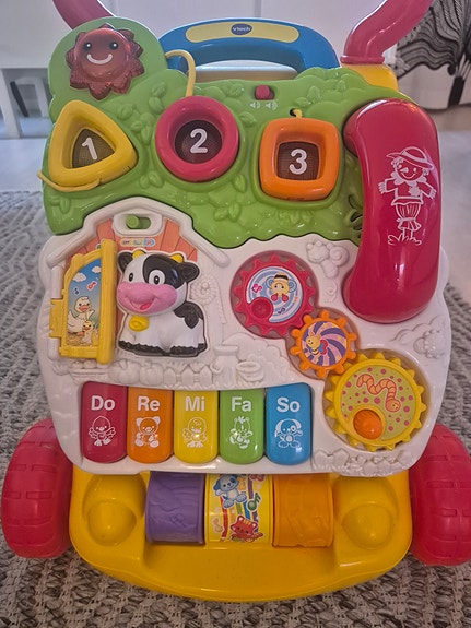 Vtech interaktiivinen kävelytuki