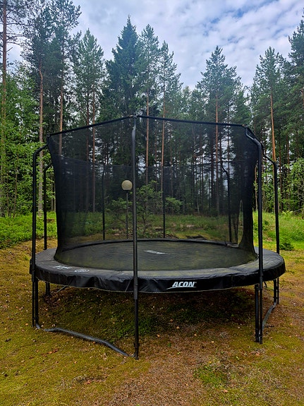 VARATTU Myydään Acon 4.3 trampoliini