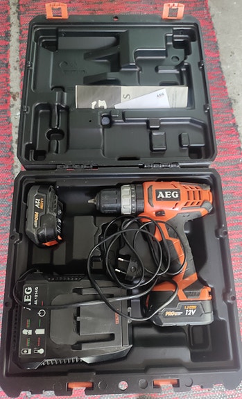 AEG 12v akkuporakone