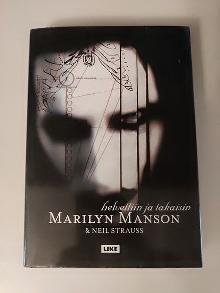 Marilyn Manson: Helvettiin ja takaisin-kirja