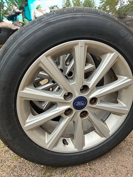 Uudet Hankook renkaat vanteilla