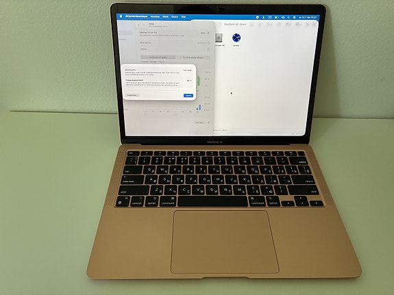 Apple MacBook Air M1 (kulta)