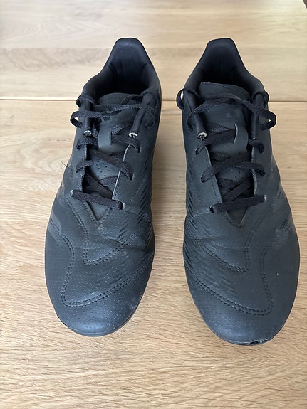 Adidas predator nappikset koko 45 1/3