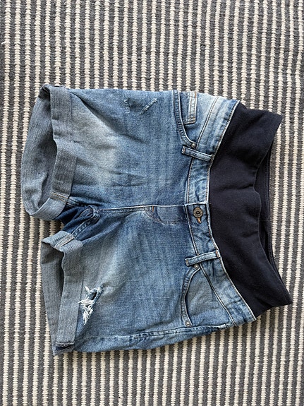 H&M äitiysfarkkushortsit koko 38