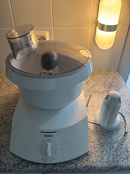 Bosch Concept 7000 yleiskone valkoinen