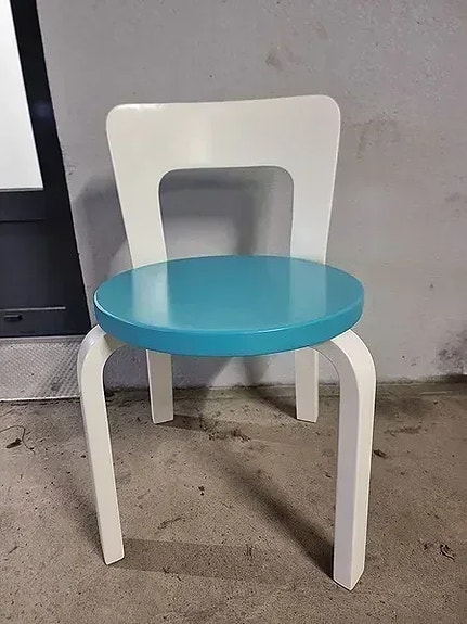 Artek lastentuoli malli N65 maalattu